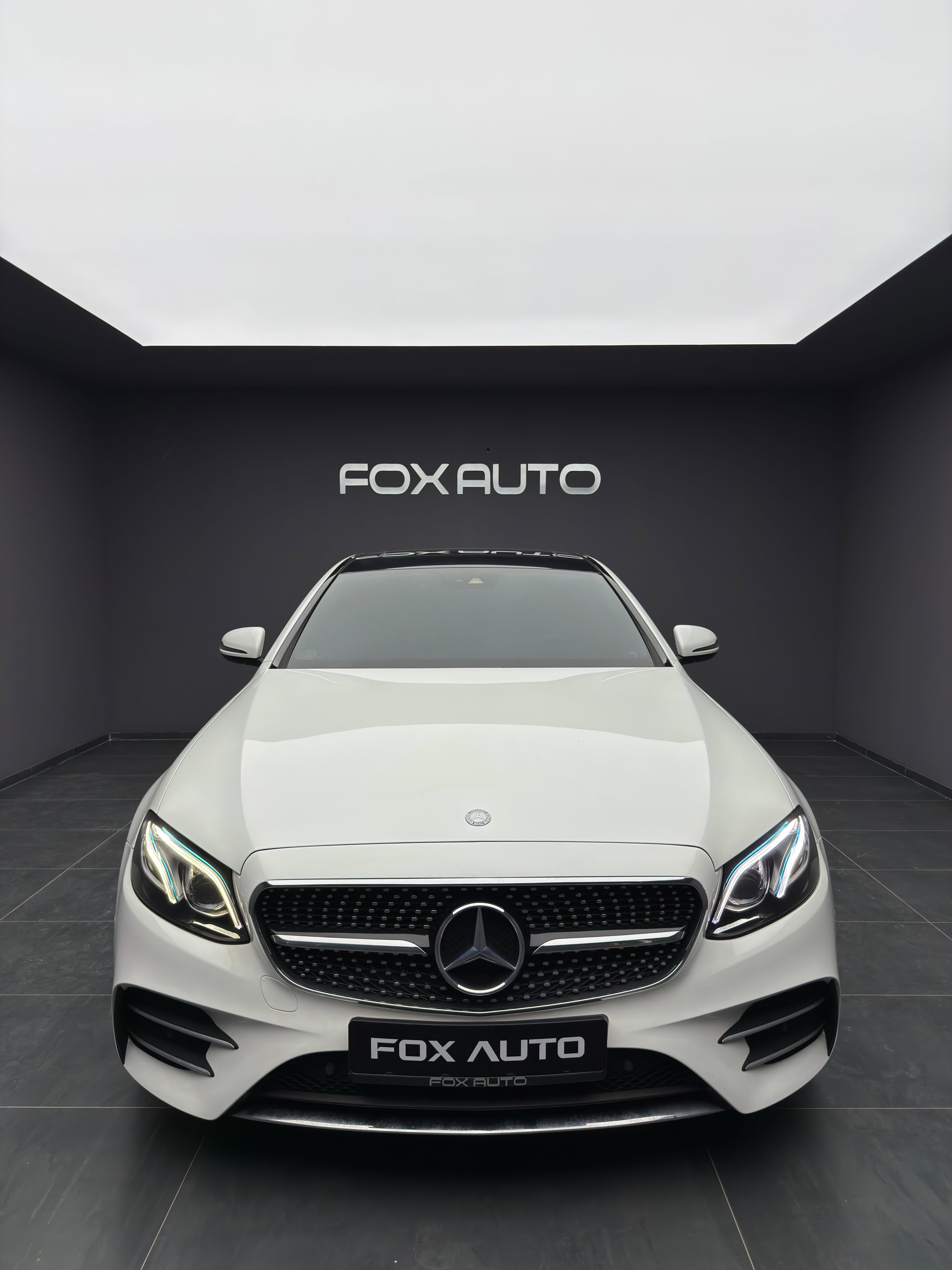 Mercedes Benz E220d AMG LINE 4Matic